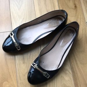 Preloved Tod‘s Black ballet flats, size 9.5 (EU 39.5)